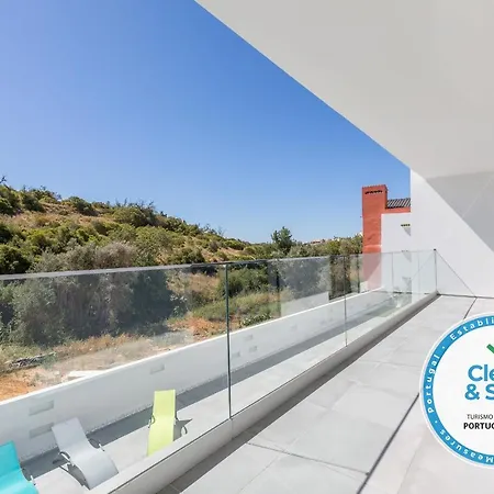 Villa Luxury 47 *