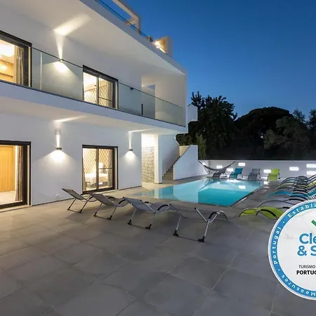 Luxury 47 Villa *